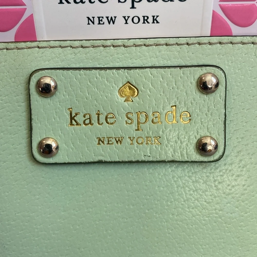 ♠️💚KATE SPADE♠️💚Mint Green & Tan Thin Cardholder/GUC